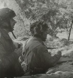 Army At War Arnhem Officer Assessing The Situation From Trench