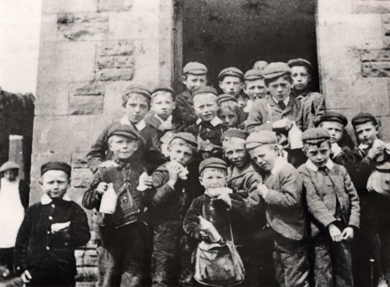 Boys Eating Lunch At School 1890 To 1920