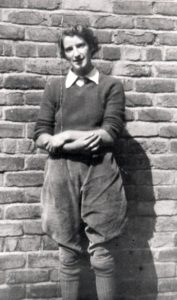 Hullock Annie Land Army Girl 1943