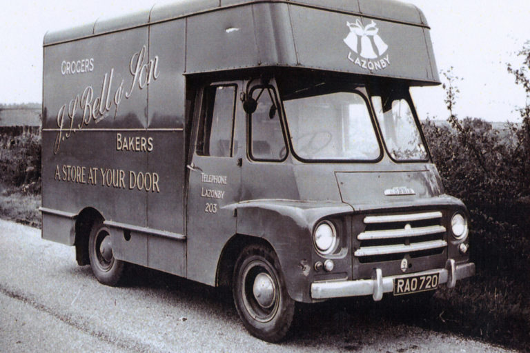 Mobile Shop Side 1955