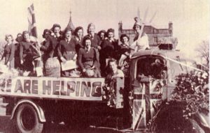 Women Land Army We Are Helping Wagon