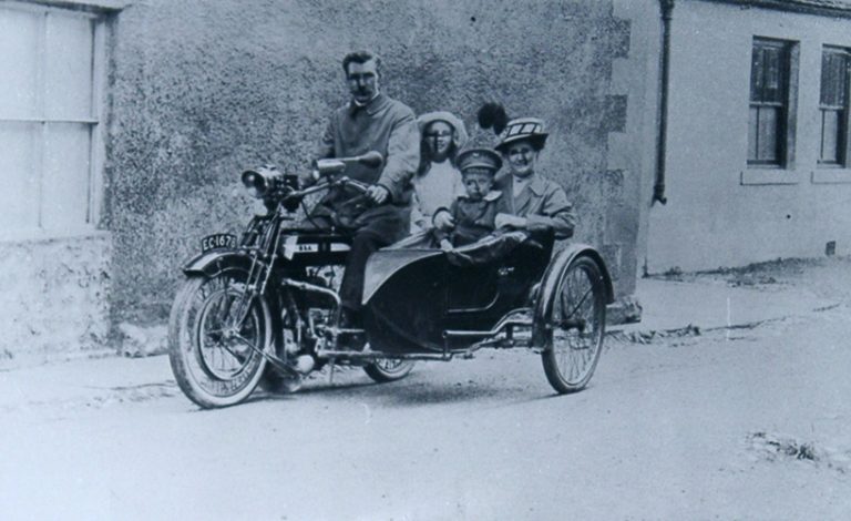 Motorbike With Sidecar Family TEXT